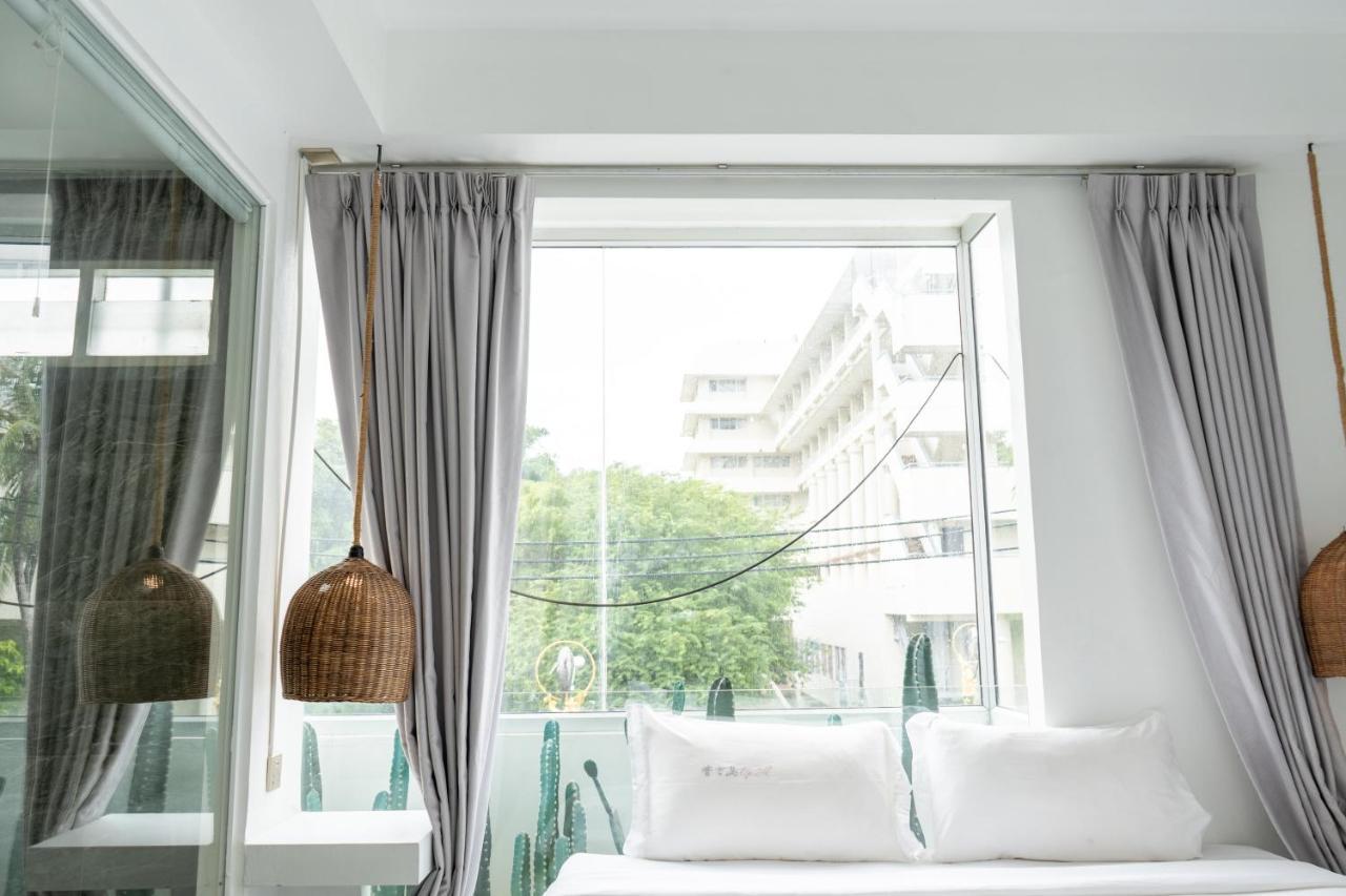 Meow Cafe & Hotel Patong Luaran gambar