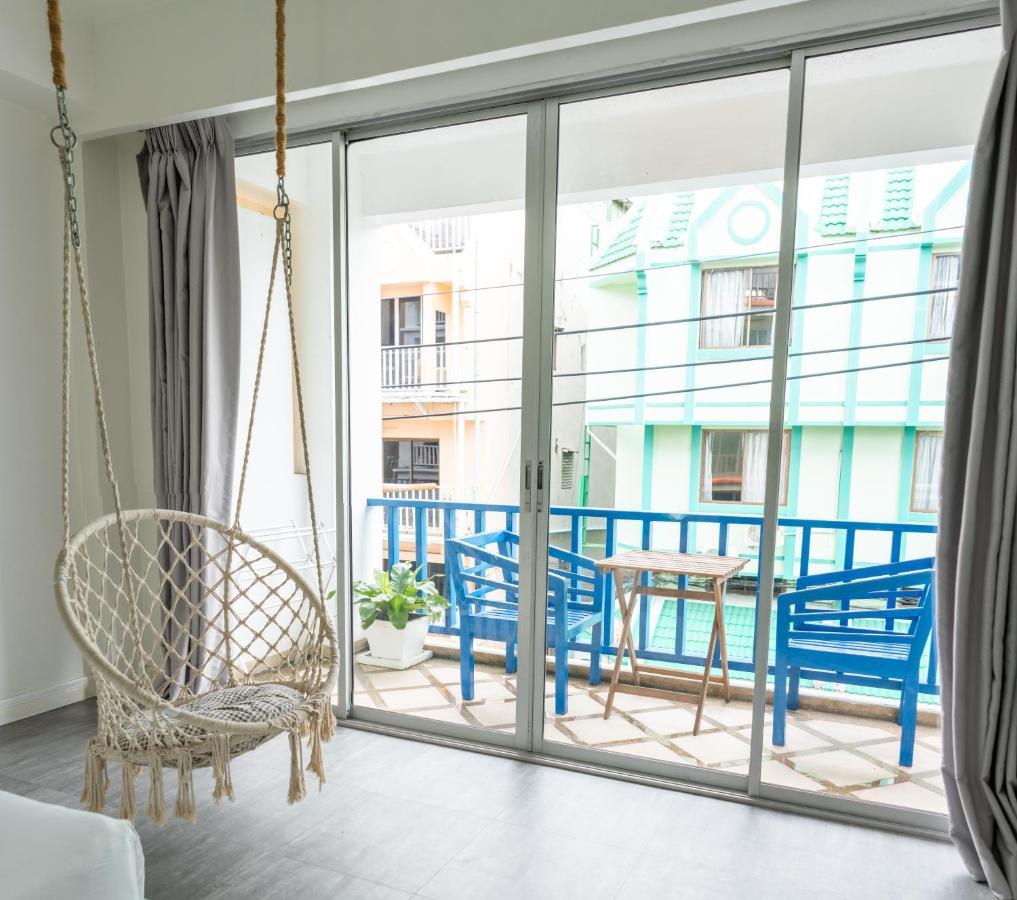 Meow Cafe & Hotel Patong Luaran gambar